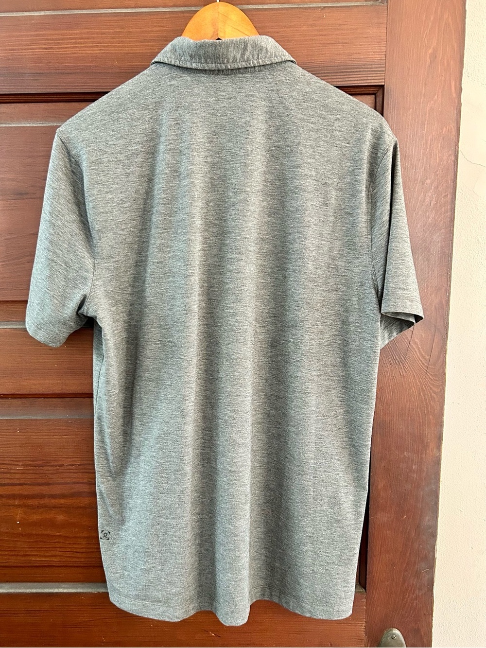 Lululemon Men’s Evolution Short-Sleeve Polo Sz Medium CURRENTLY SOLD IN STORES - Picture 3 of 9